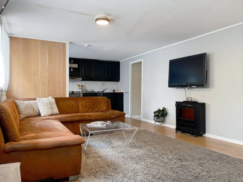 BnB Apartment 1 nice Cozycentral 2 Rooms by Berti - Image 1