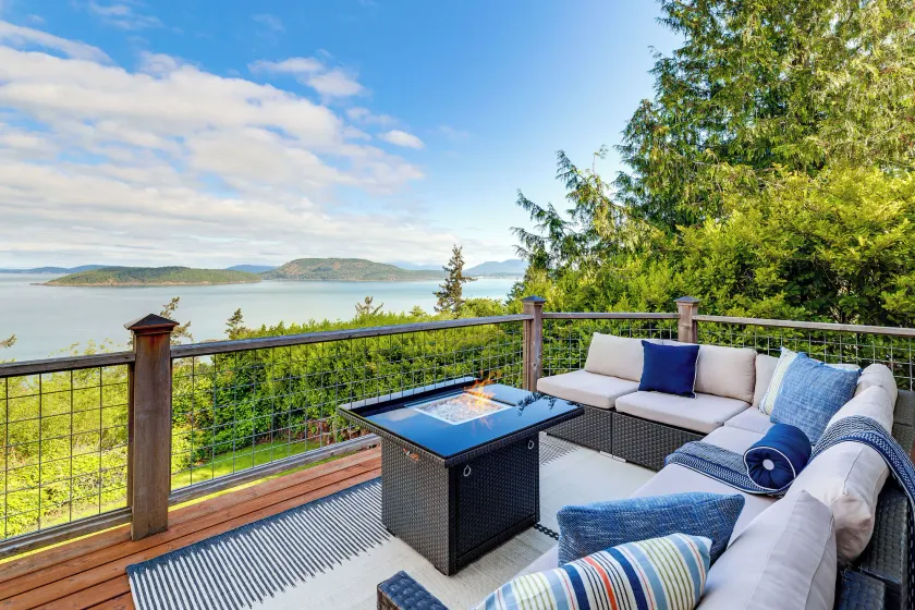 Snow Goose Point: Stunning Views & New Hot Tub! - Image 1