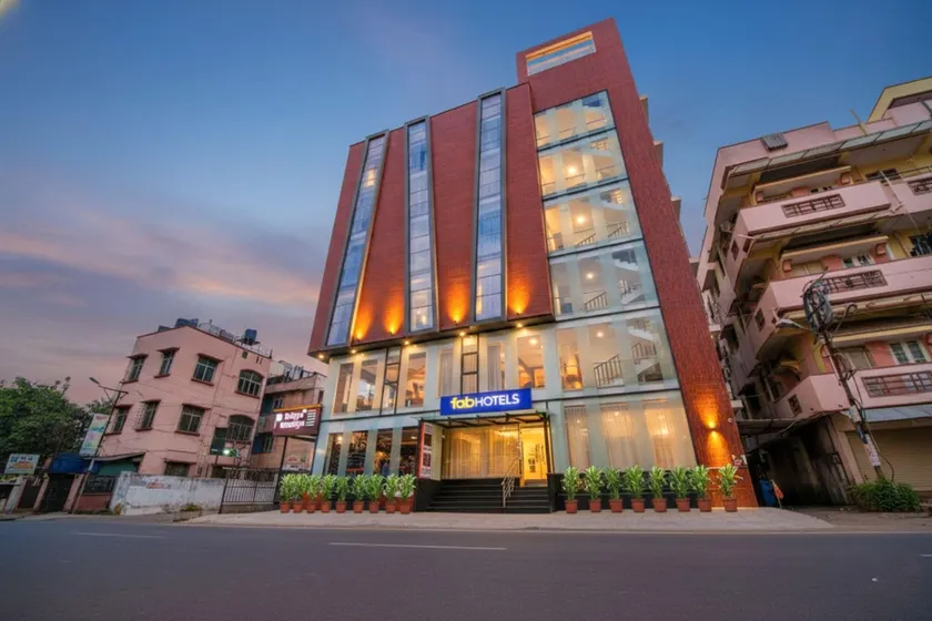 FabHotel Prime The Royal Suites - Nr Gopalan Innovation Mall - Image 1