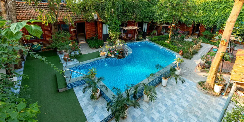 Green Peace Bungalow - Image 1