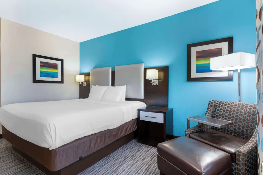 Best Western Plus Pleasanton Hotel - Image 1