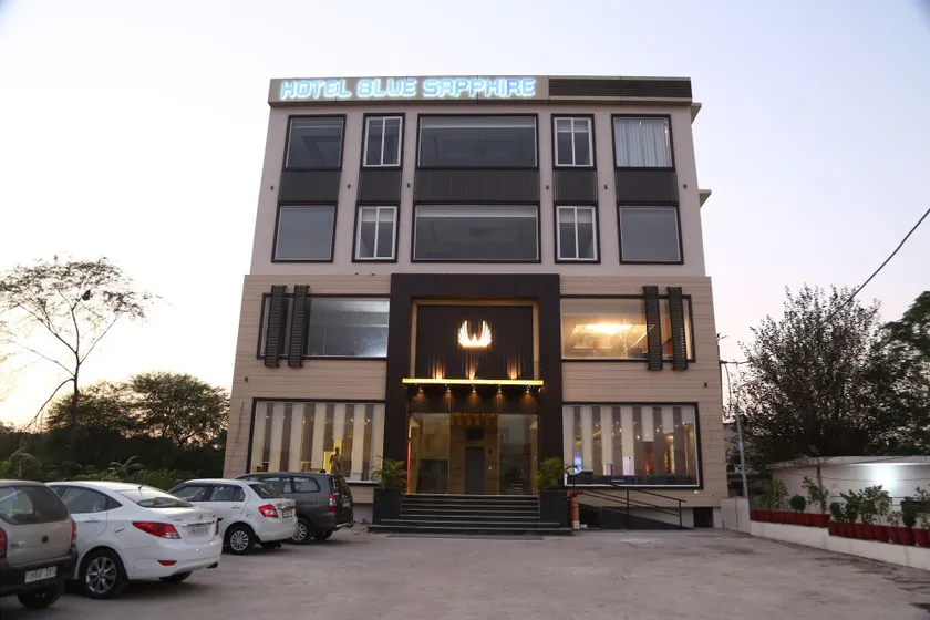 Hotel Blue Sapphire - Image 1