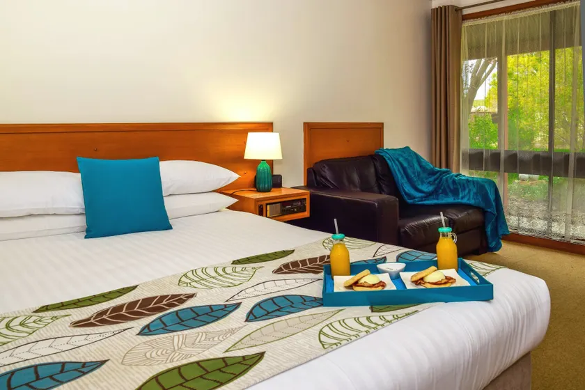 River Country Inn - Image 1