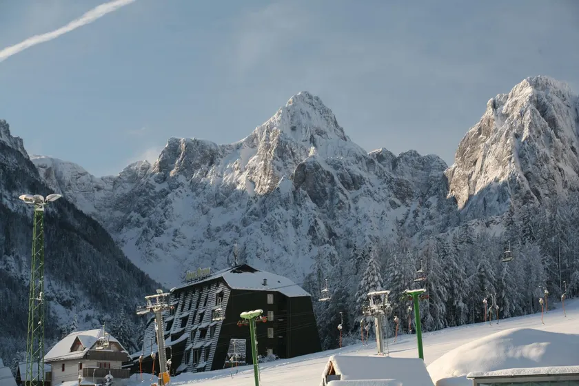 Hotel Alpina - Image 1