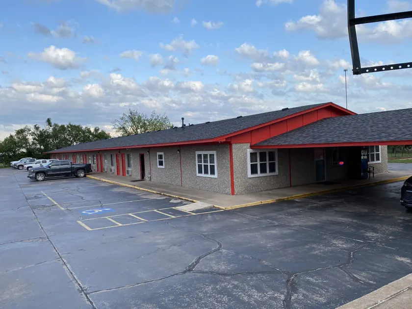 Century inn motel - Image 1
