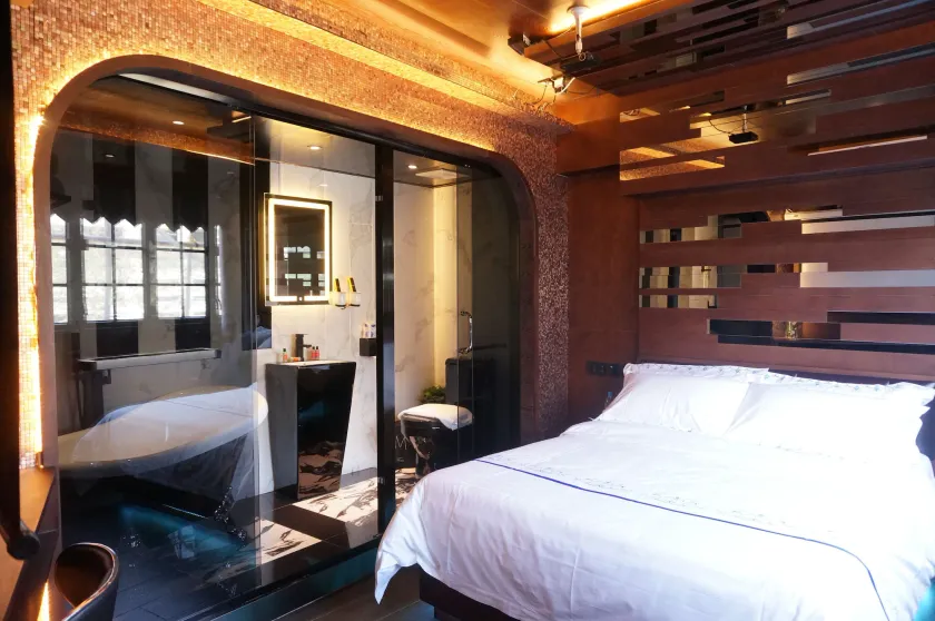 Star City Hotel - Image 1