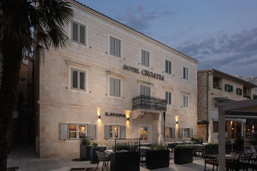 Hotel Croatia - Image 1
