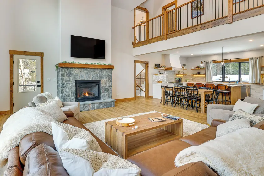 Luxe Mountain Home w/ Chefs Kitchen & Okemo Views - Image 1
