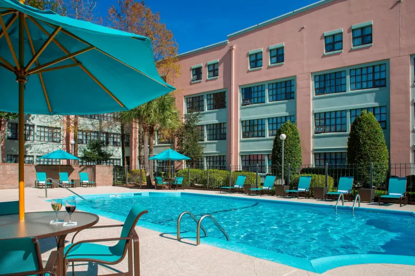 Sonesta ES Suites New Orleans Convention Center - Image 1