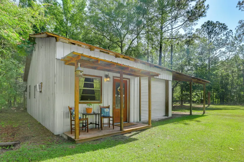 Lake Butler Cabin on 5 Acres w/ Fire Pit! - Image 1