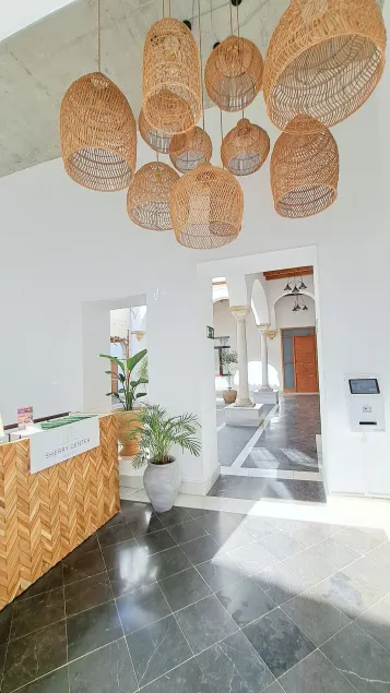 Apartamentos Sherry Center - Image 1