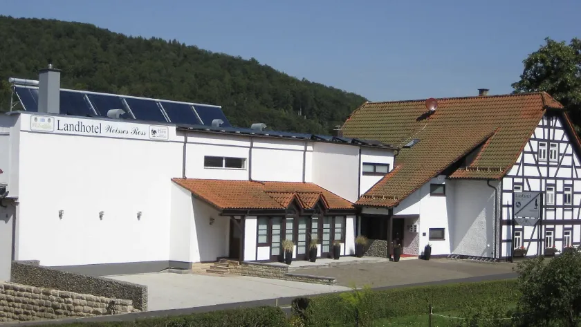 Landhotel Weisses Ross garni - Image 1
