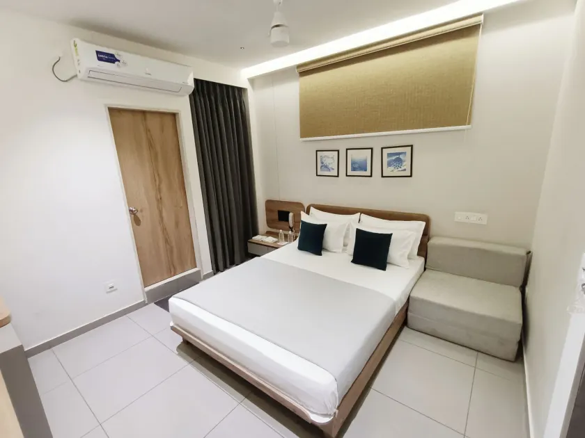 Hotel Kant by GoHotels - Near Shree Dwarkadhish Temple - Image 1