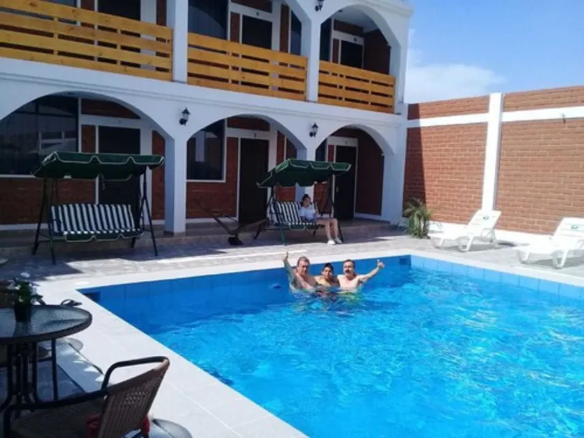 Huacachina Desert House - Image 1