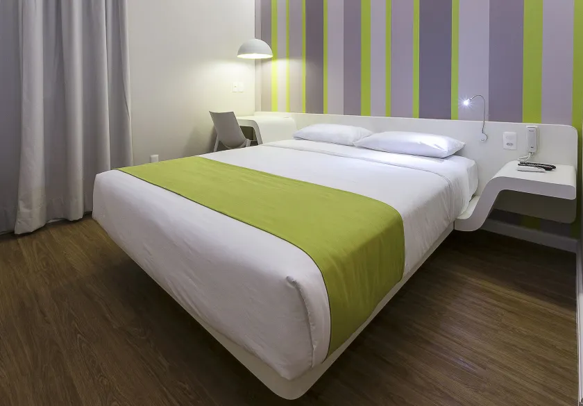 DMax Hotel - Image 1
