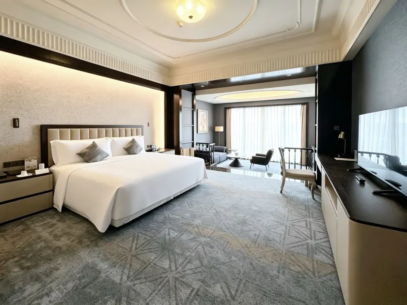 Chateau Star River Pudong Shanghai - Image 1