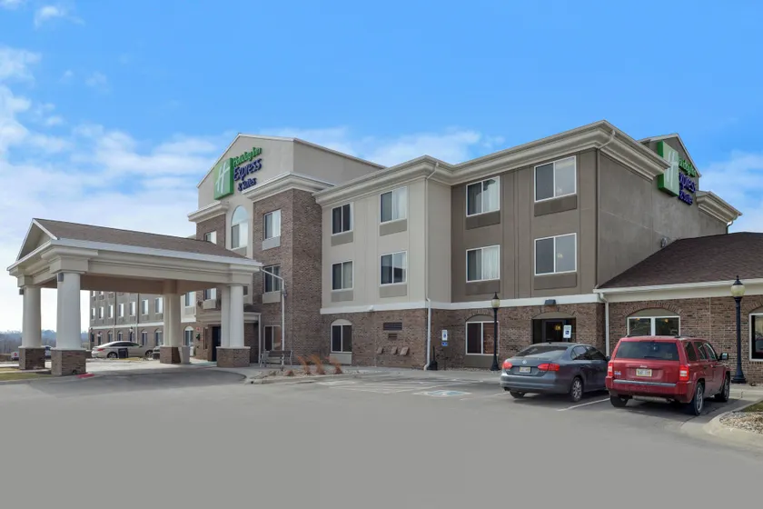 Holiday Inn Express Hotel & Suites Omaha West by IHG - Image 1