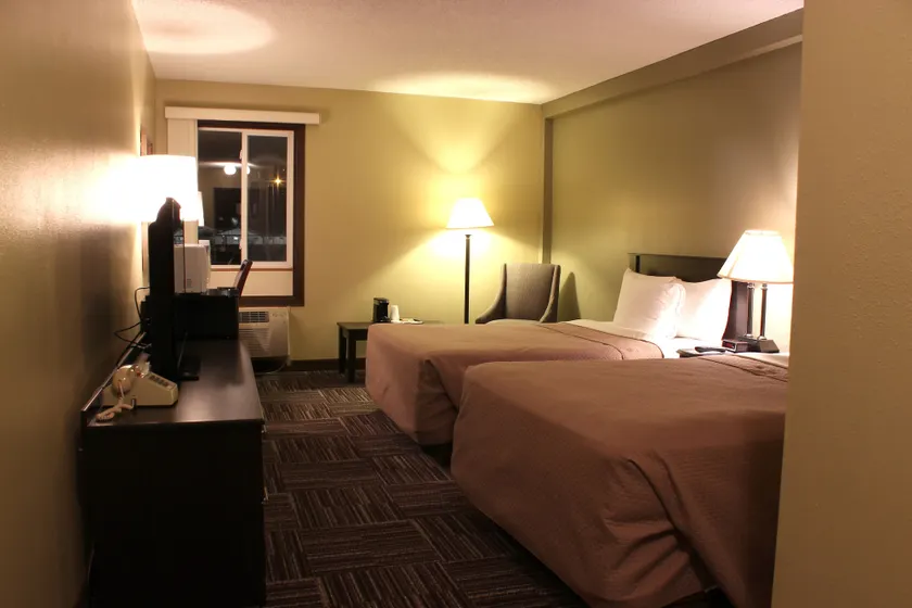 Sunlac Inn Lakota - Image 1