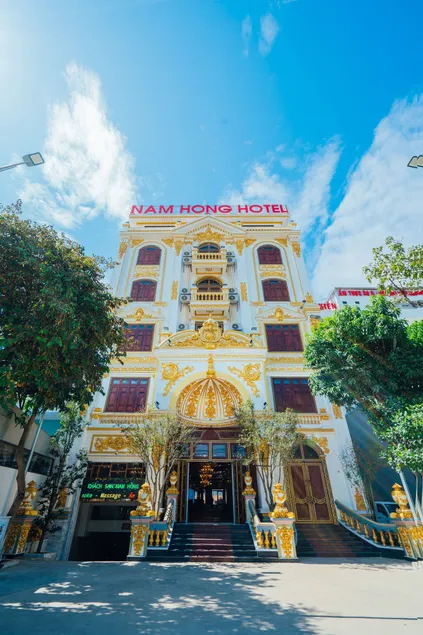 Nam Hong Hotel - Image 1