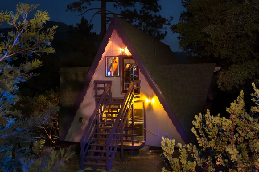 Hicksville Pines Chalets & Motel - Image 1