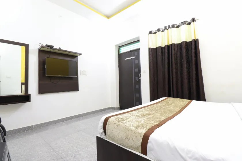 Hotel Vedic Inn - Room