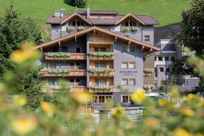 Hotel Edelweiss - Image 1
