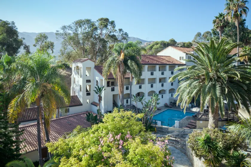 Catalina Canyon Inn - Image 1