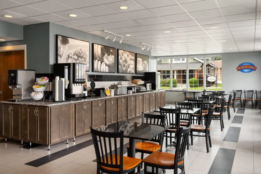 Baymont by Wyndham Jefferson City - Image 1