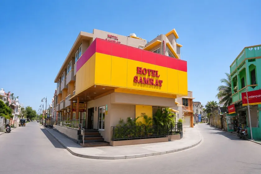 Hotel Samrat - Image 1