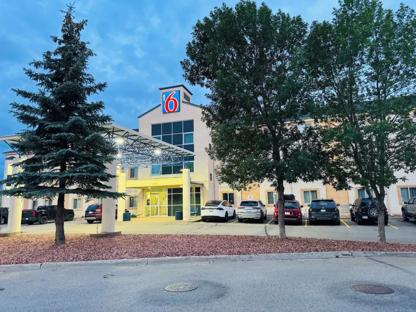 Motel 6-Red Deer, AB - Image 1