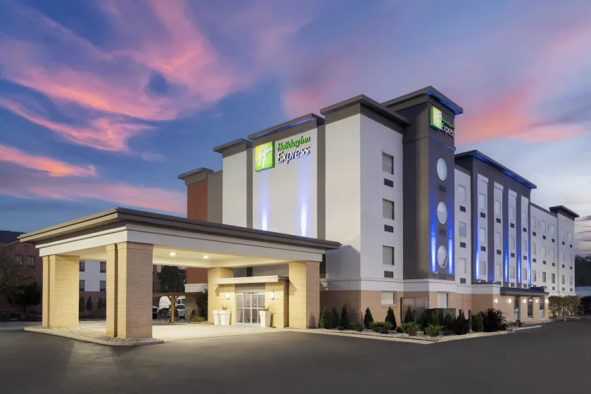 Holiday Inn Express Toledo North by IHG - Image 1