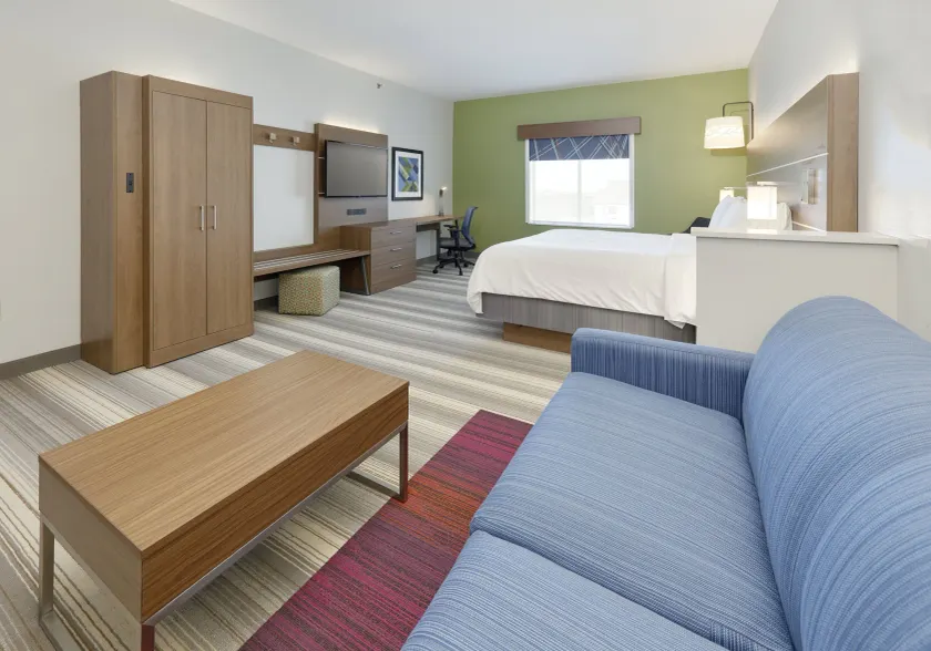 Holiday Inn Express & Suites - Denton North by IHG - Image 1