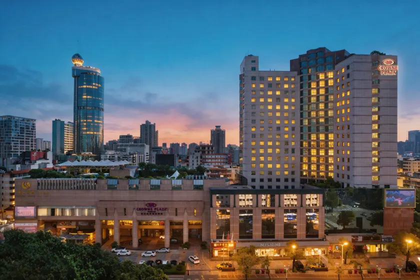 Crowne Plaza Foshan by IHG - Image 1