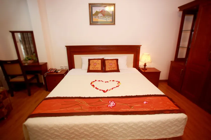 Hacinco Hotel - Image 1