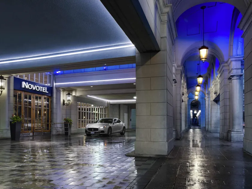 The Novotel Toronto Centre - Image 1