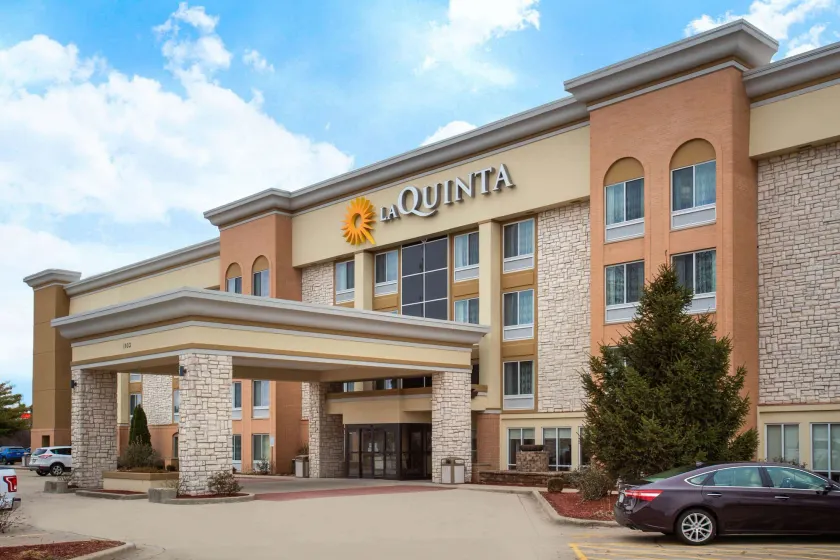 La Quinta by Wyndham Effingham - Image 1