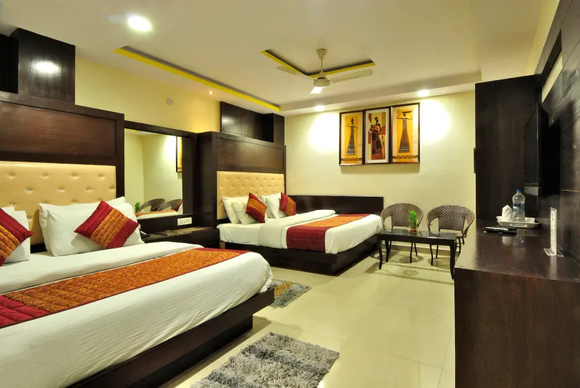 Hotel Shelton - Image 1