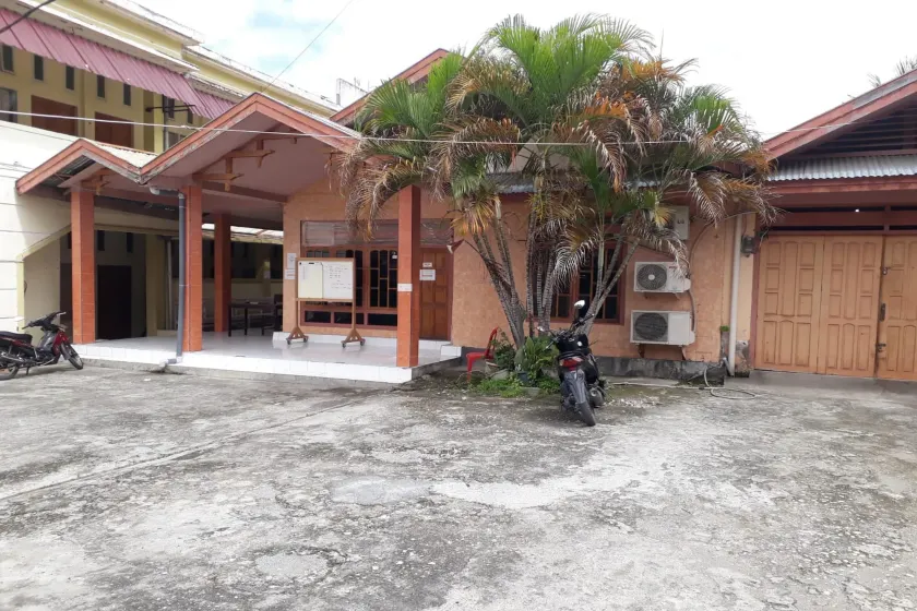 Hotel O Homestay Ananda Luwuk - Image 1