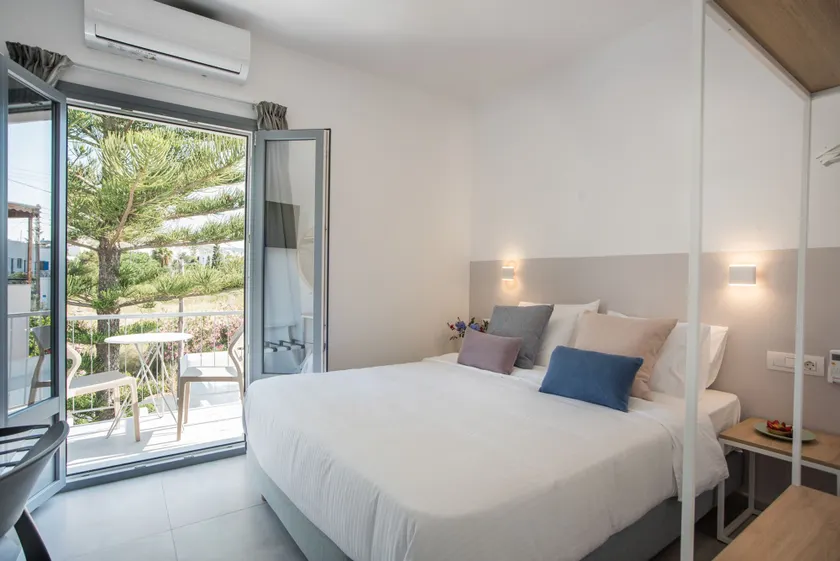 Nautilus Apartments-Suites - Image 1