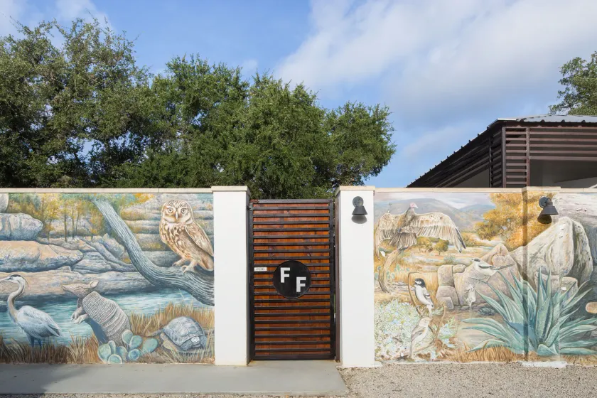 Hotel Flora and Fauna - Image 1