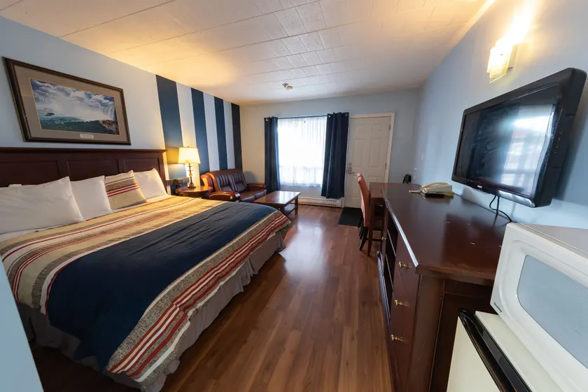 Villager Lodge Niagara Falls - Image 1