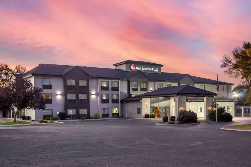 Best Western Plus Spokane North - Image 1