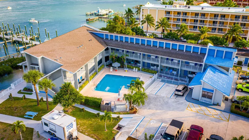 Dockside Inn & Resort - Image 1
