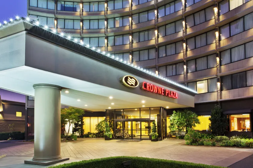 Crowne Plaza Hotel Portland-Downtown Convention Center by IHG - Image 1