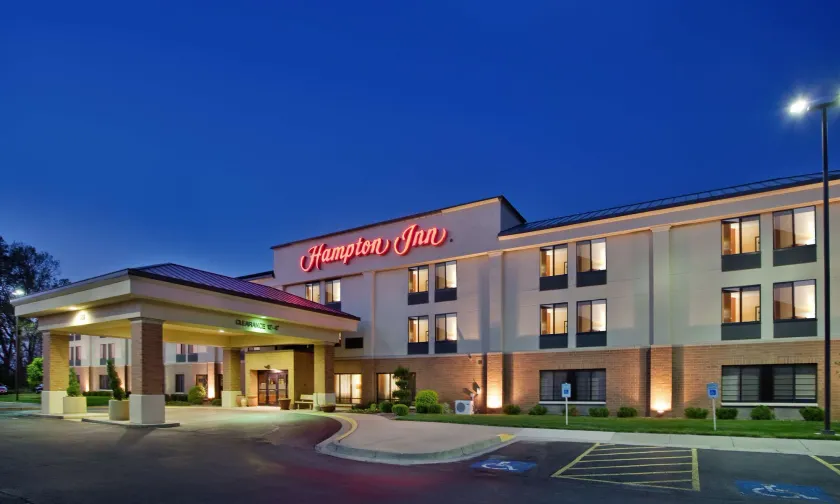 Hampton Inn Kansas City-Lee's Summit - Image 1