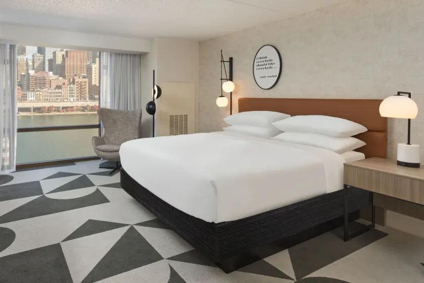 Sheraton Pittsburgh Hotel at Station Square - Image 1