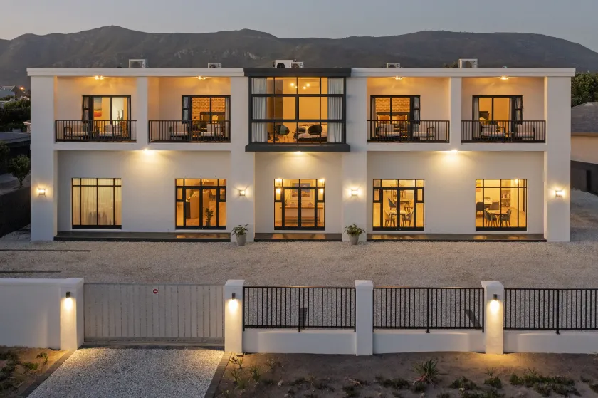 Glow Boutique Suites & Guesthouse - Image 1