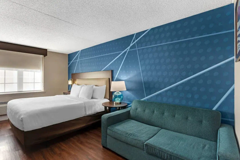 Comfort Inn & Suites Pottstown Eastern Gateway - Image 1