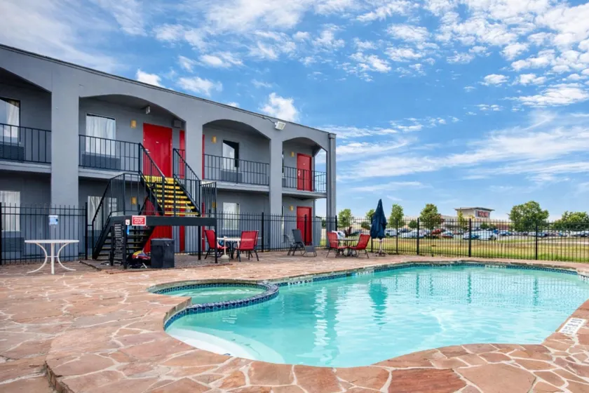 Lackland Gateway Inn - Image 1