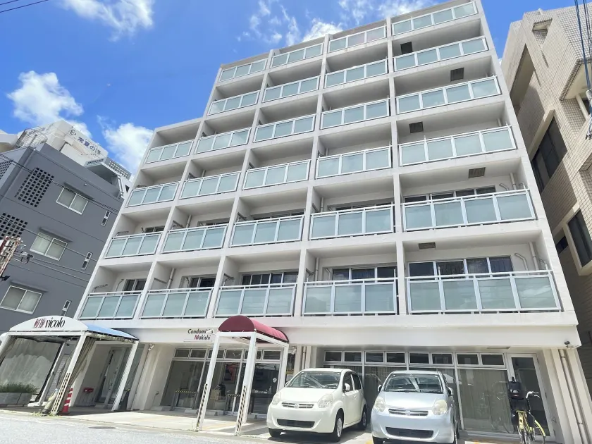Condominio Makishi - Image 1